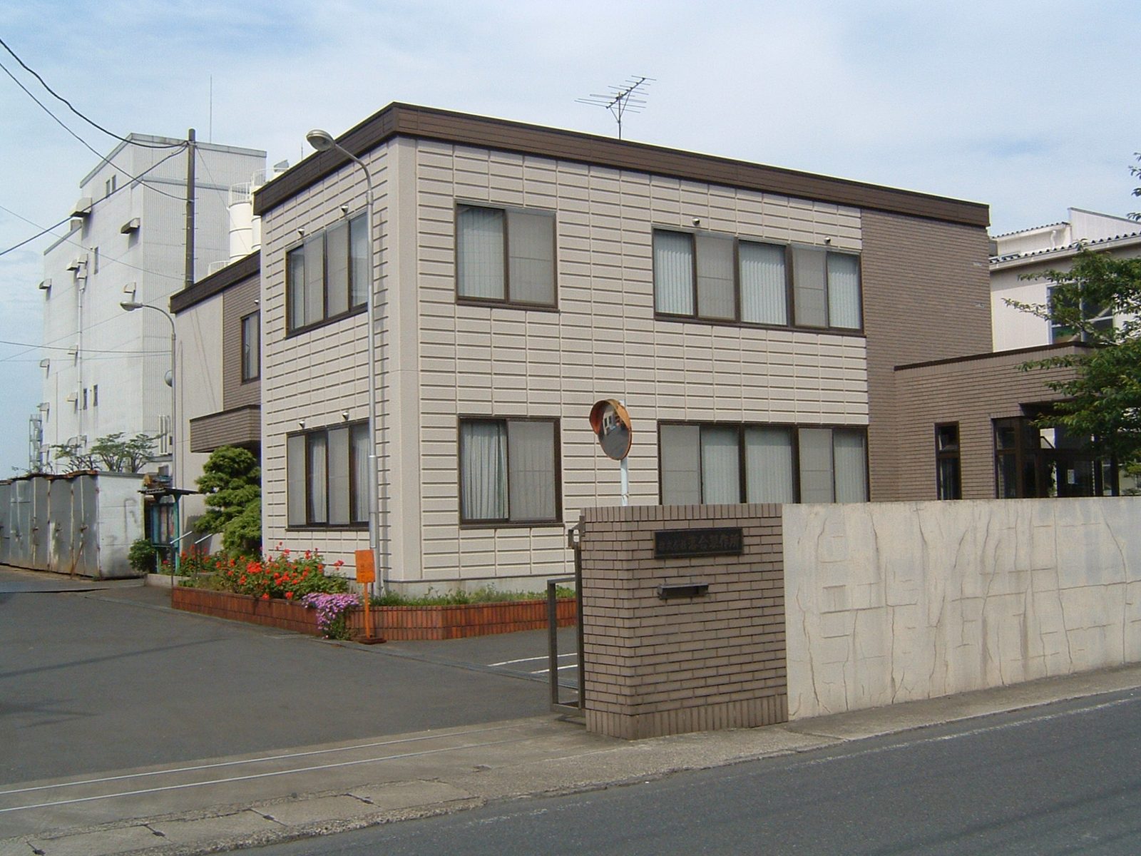 落合製作所 社屋外観